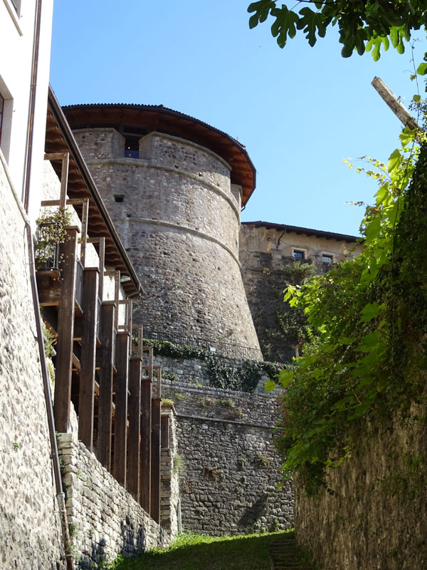 Giro del Monteghello -  sentiero F1 (Rovereto)